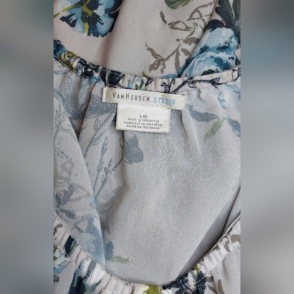 Van Heusen Studio Grey Blue Floral Blouse Size Large Button Front Office Boho - Picture 6 of 9